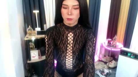 Snapshot of misstransstella69 chatting on June 15, 6:59 am Stella online show from June 15, 6:59 am