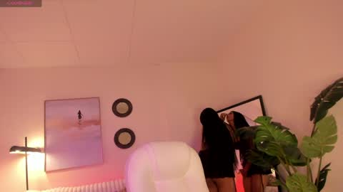 Valeria Davila online show from May 6, 12:43 pm