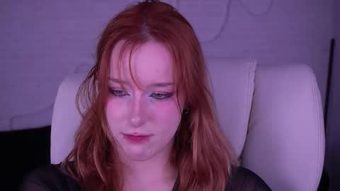 Snapshot of missvelora chatting on November 18, 10:14 pm MissVelora online show from November 18, 10:14 pm