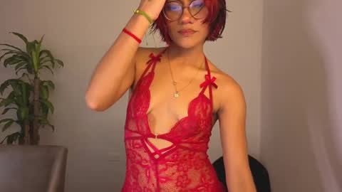 Snapshot of missvenuss chatting on October 9, 8:40 pm IG MISSVENUSS1 online show from October 9, 8:40 pm