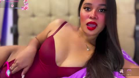 Snapshot of missxthalia697 chatting on June 30, 12:44 am Miss. Thalia online show from June 30, 12:44 am