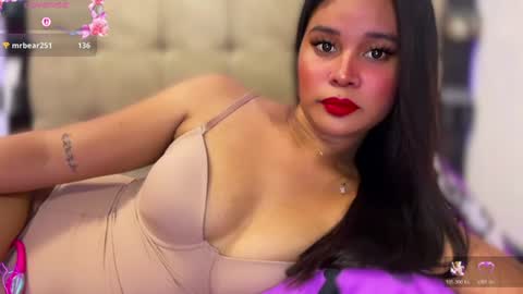 Snapshot of missxthalia697 chatting on July 14, 2:05 am Miss. Thalia online show from July 14, 2:05 am