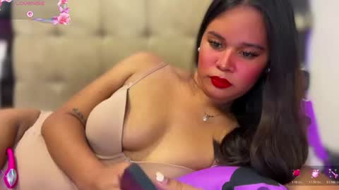 Snapshot of missxthalia697 chatting on July 16, 12:27 am Miss. Thalia online show from July 16, 12:27 am