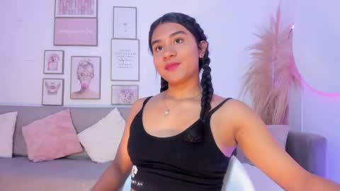 Snapshot of missy_lowe chatting on September 13, 5:35 pm missy_lowe online show from September 13, 5:35 pm