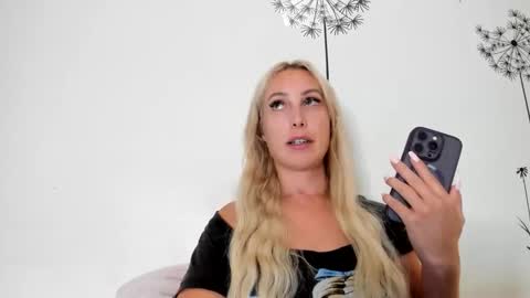 Snapshot of missy_matrix chatting on May 4, 6:15 pm Missy matrix online show from May 4, 6:15 pm