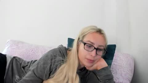 Snapshot of missy_matrix chatting on May 19, 9:26 am Missy matrix online show from May 19, 9:26 am