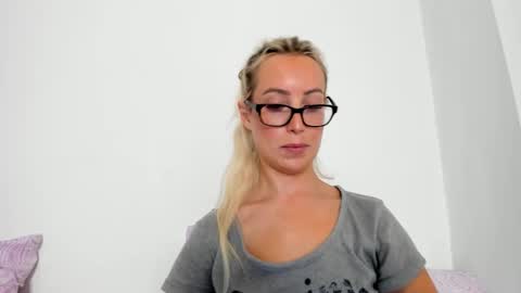 Snapshot of missy_matrix chatting on May 29, 8:01 am Missy matrix online show from May 29, 8:01 am