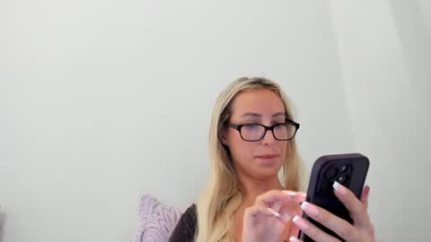 Snapshot of missy_matrix chatting on June 2, 8:49 am Missy matrix online show from June 2, 8:49 am