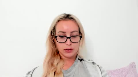 Snapshot of missy_matrix chatting on June 12, 9:30 am Missy matrix online show from June 12, 9:30 am