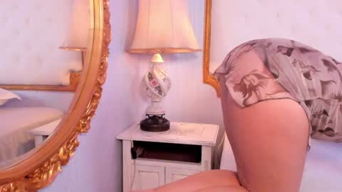 Snapshot of missy_taylor_ chatting on December 11, 8:28 pm Missy online show from December 11, 8:28 pm