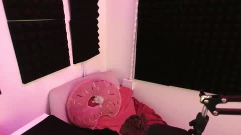 Snapshot of missymixingmiss chatting on September 16, 7:31 am lauren online show from September 16, 7:31 am