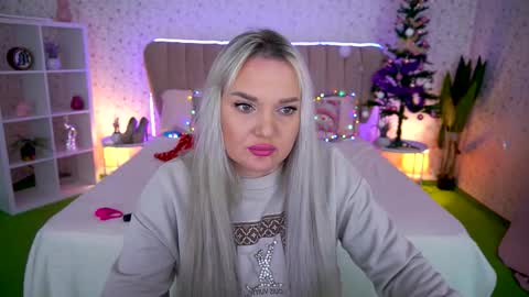 Snapshot of missyymarty chatting on December 18, 8:53 am missyymarty online show from December 18, 8:53 am