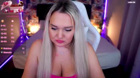 Snapshot of missyymarty chatting on January 8, 6:32 pm missyymarty online show from January 8, 6:32 pm