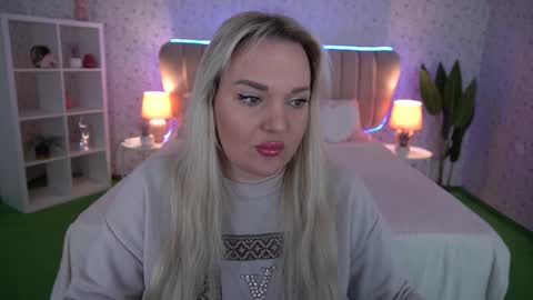 Snapshot of missyymarty chatting on February 4, 7:47 am missyymarty online show from February 4, 7:47 am