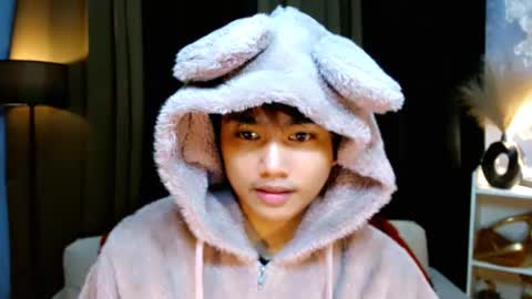 Snapshot of mister_officer chatting on December 8, 3:13 pm SAINT SACHI will make your day online show from December 8, 3:13 pm