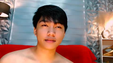 Snapshot of mister_officer chatting on December 14, 1:59 pm SAINT SACHI will make your day online show from December 14, 1:59 pm