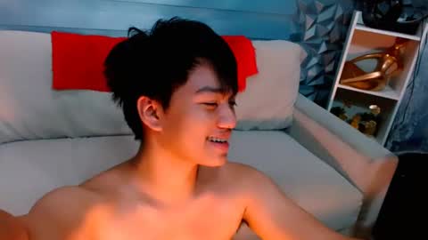 Snapshot of mister_officer chatting on December 20, 7:01 am SAINT SACHI will make your day online show from December 20, 7:01 am