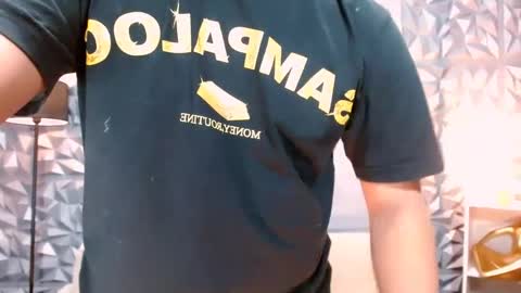 Snapshot of mister_officer chatting on January 17, 8:24 am SAINT SACHI will make your day online show from January 17, 8:24 am