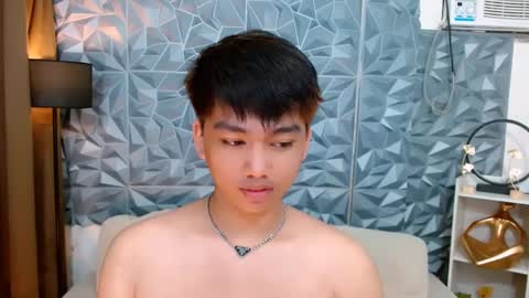 Snapshot of mister_officer chatting on February 20, 2:29 am SAINT SACHI will make your day online show from February 20, 2:29 am