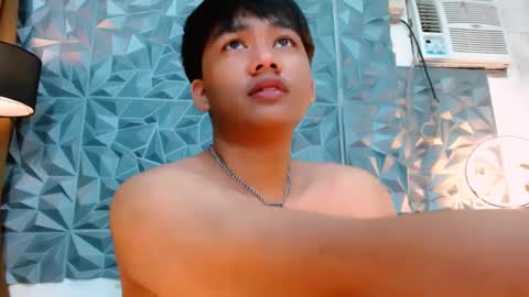 Snapshot of mister_officer chatting on February 21, 5:56 am SAINT SACHI will make your day online show from February 21, 5:56 am