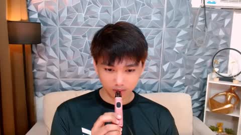 Snapshot of mister_officer chatting on March 3, 6:48 am SAINT SACHI will make your day online show from March 3, 6:48 am