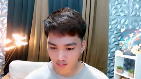 Snapshot of mister_officer chatting on September 14, 2:11 am SAINT SACHI will make your day online show from September 14, 2:11 am