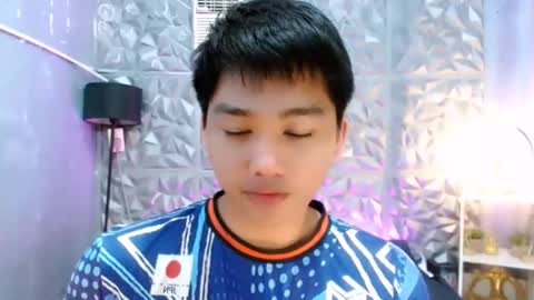 Snapshot of mister_officer chatting on December 3, 9:13 pm SAINT SACHI will make your day online show from December 3, 9:13 pm