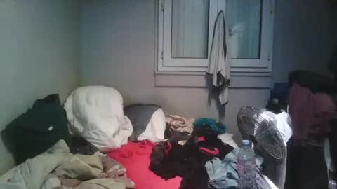 Snapshot of misterbelled chatting on October 19, 12:00 am misterbelled online show from October 19, 12:00 am