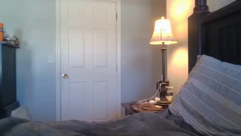 Snapshot of misterbret chatting on January 28, 6:49 pm misterbret online show from January 28, 6:49 pm
