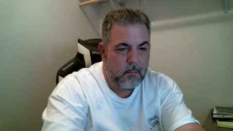 Snapshot of misterbret chatting on February 24, 6:49 am misterbret online show from February 24, 6:49 am