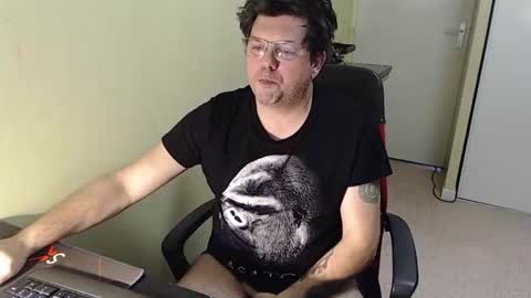 Snapshot of mistercoeur1 chatting on January 9, 5:37 pm mistercoeur online show from January 9, 5:37 pm