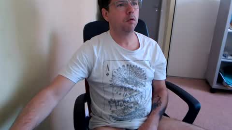 Snapshot of mistercoeur1 chatting on July 1, 6:48 am mistercoeur online show from July 1, 6:48 am