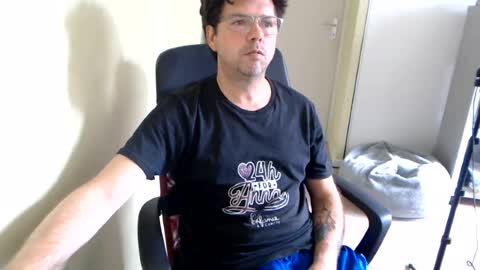 Snapshot of mistercoeur1 chatting on July 25, 9:29 am mistercoeur online show from July 25, 9:29 am