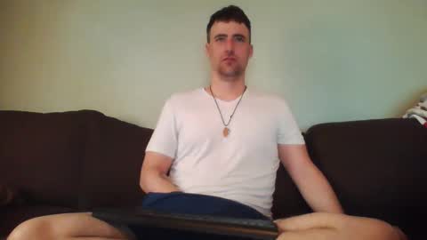 Snapshot of misterenergy9 chatting on October 4, 4:38 pm MisterEnergy online show from October 4, 4:38 pm