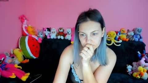 Snapshot of misterious_nightgirl chatting on February 16, 3:24 am Iulia online show from February 16, 3:24 am