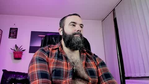 Snapshot of misterlov3r chatting on February 1, 10:23 pm misterlov3r online show from February 1, 10:23 pm