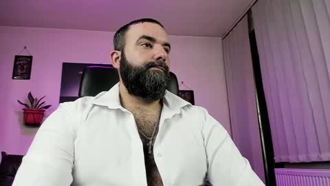 Snapshot of misterlov3r chatting on March 4, 12:07 am misterlov3r online show from March 4, 12:07 am