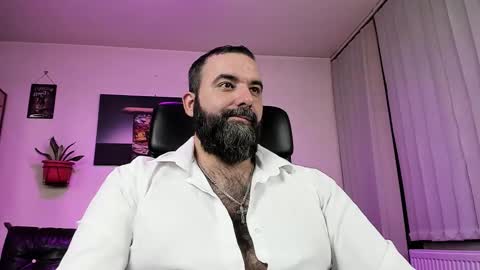 Snapshot of misterlov3r chatting on March 7, 4:24 am misterlov3r online show from March 7, 4:24 am