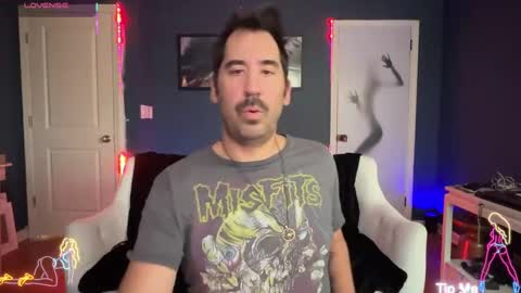 Snapshot of mistermikey24 chatting on October 19, 5:35 pm Mikey Jerkoff online show from October 19, 5:35 pm