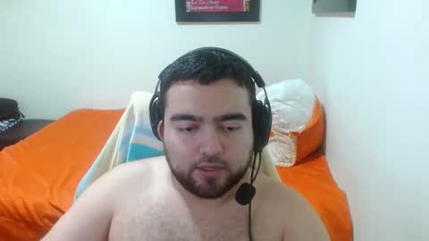 Snapshot of misterslapalot_96 chatting on December 15, 6:51 am misterslapalot_96 online show from December 15, 6:51 am