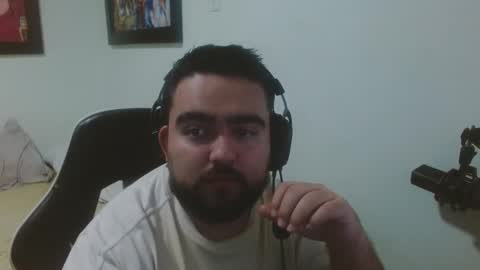Snapshot of misterslapalot_96 chatting on January 5, 2:49 am misterslapalot_96 online show from January 5, 2:49 am