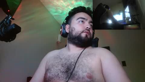 Snapshot of misterslapalot_96 chatting on March 10, 2:50 am misterslapalot_96 online show from March 10, 2:50 am