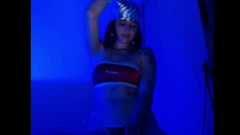 Snapshot of misticka_ chatting on April 5, 3:58 am Pandora online show from April 5, 3:58 am