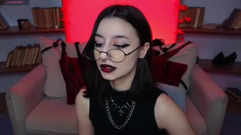 Marcelline online show from October 12, 9:30 am