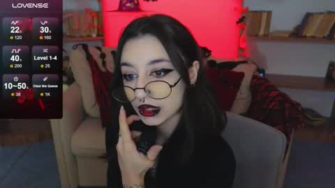 Marcelline online show from October 19, 9:32 am