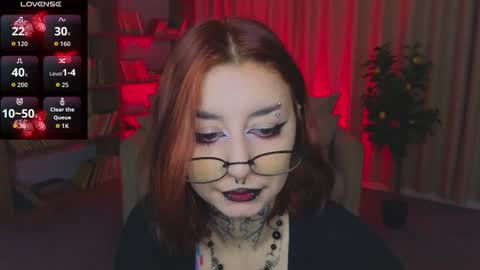 Snapshot of mistress__marcelline chatting on June 26, 1:54 am Marcelline online show from June 26, 1:54 am