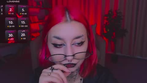 Snapshot of mistress__marcelline chatting on July 16, 2:06 am Marcelline online show from July 16, 2:06 am