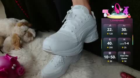 mistress_angelina777 online show from September 27, 9:09 pm