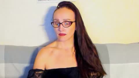 Snapshot of mistress_ass chatting on February 22, 8:07 pm Victoria Eden online show from February 22, 8:07 pm