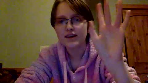 Snapshot of mistress_callie chatting on March 29, 3:28 am Lassie Cassie online show from March 29, 3:28 am